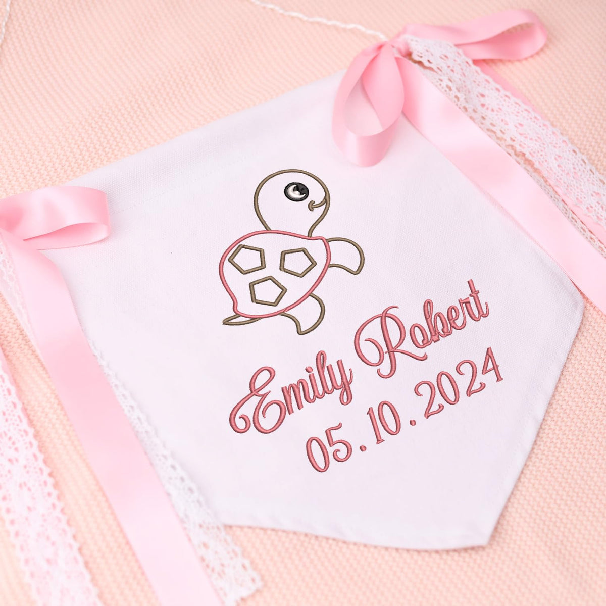 Personalized Baby Banner Flag, Baby Announcement Sign with Embroidered Animals, Baby Canvas Hanging Pennant Flag, Newborn Baby Banner with Bows Ribbon, Great gift for baby