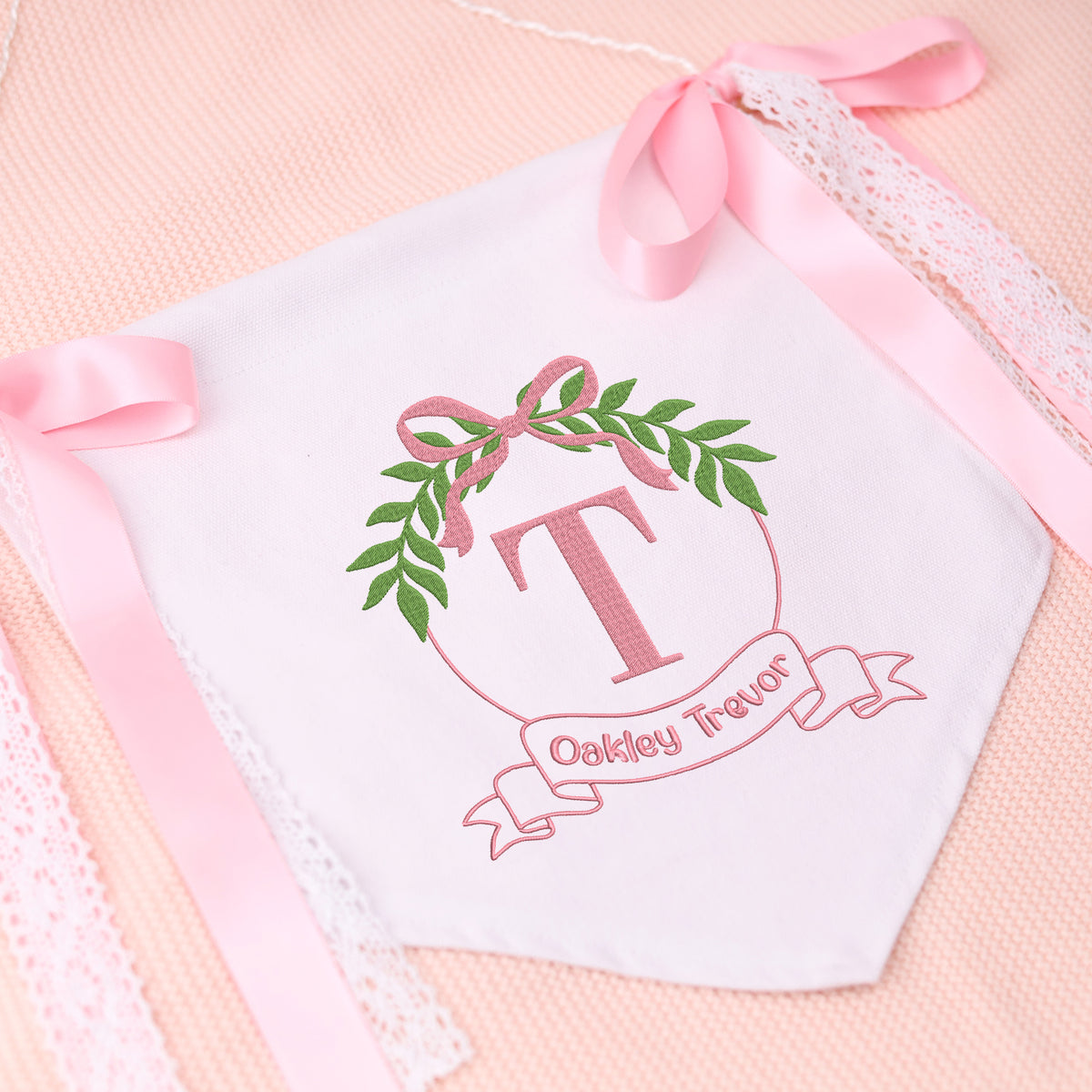 Personalized Baby Banner, Round Leaf Embroidered Baby Name Flag, Hospital Door Sign, Baby Shower Banner with Bows